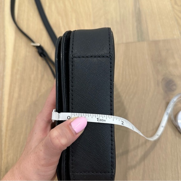 Kate Spade New York Black Hatch Leather Carsen Crossbody Bag Purse Small Gold - Picture 15 of 16